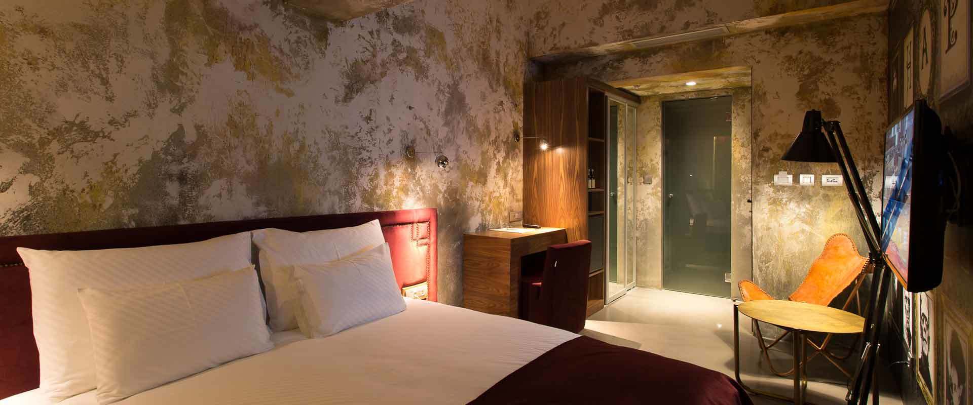 Hotel Hemera Подгорица Экстерьер фото A room at the hotel