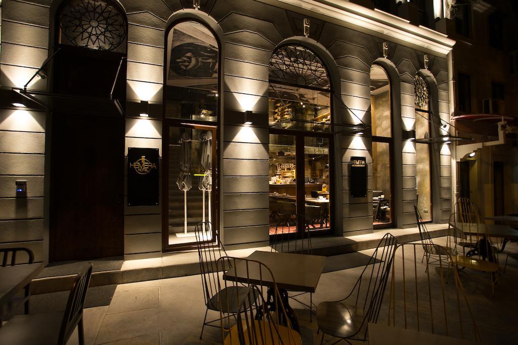 Hotel Hemera Подгорица Экстерьер фото The restaurant in 2012