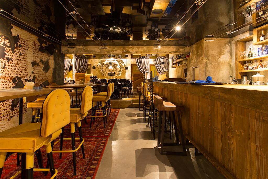Hotel Hemera Подгорица Экстерьер фото Interior of the restaurant