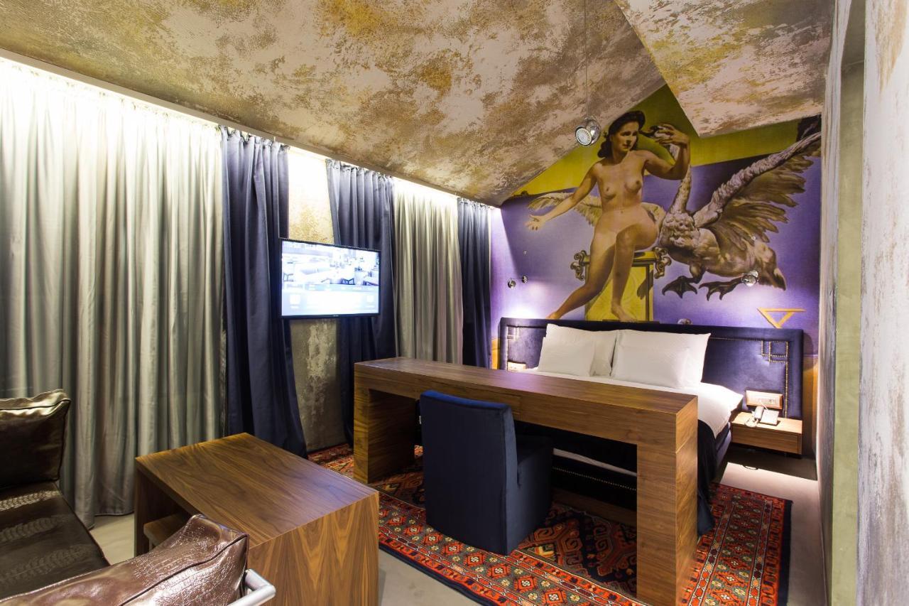 Hotel Hemera Подгорица Номер фото A room at the hotel